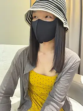 nide-laoshi – Webcam-Modell auf Stripchat