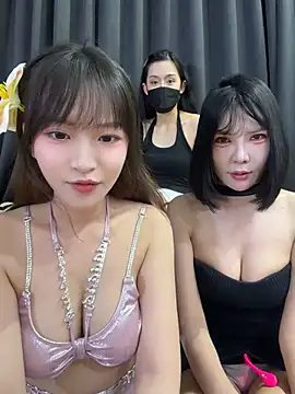 tutuya01, μοντέλο webcam στο Stripchat