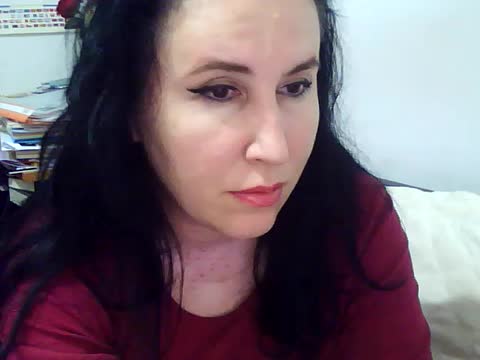 karinaever (XloveCam): fotod ja profiil
