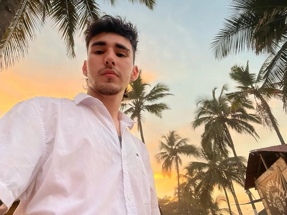 DmitriSanders на Stripchat: фото вебкам-моделі