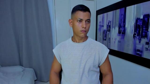 adan-fulker, modelo webcam do Flirt4Free: fotos