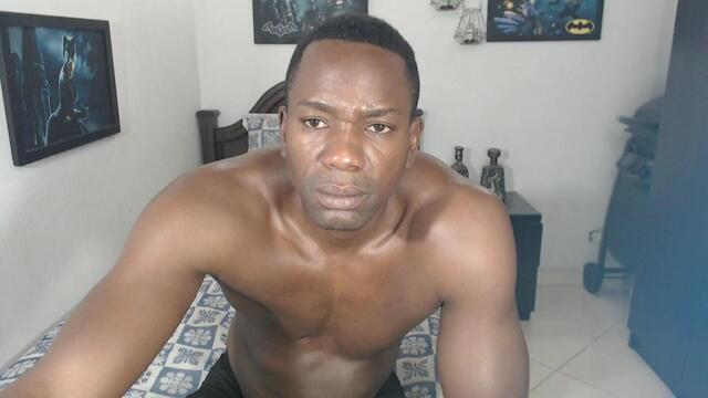 Preview photo of webcam model antuan-deep on Flirt4Free