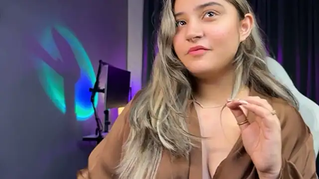 demieliss, webcammodel på Stripchat: fotos