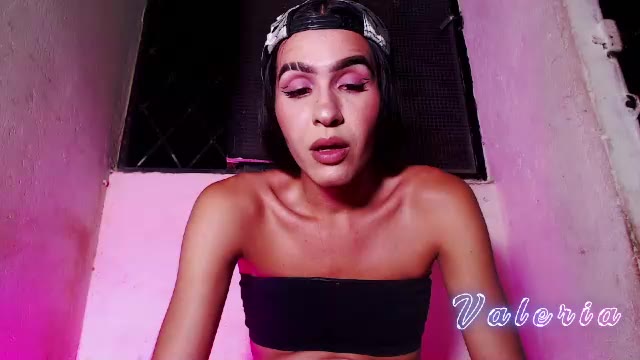 Preview photo of webcam model valeria032 on Chaturbate