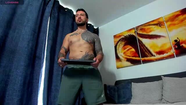 dave-max – Flirt4Free webkamerás modell