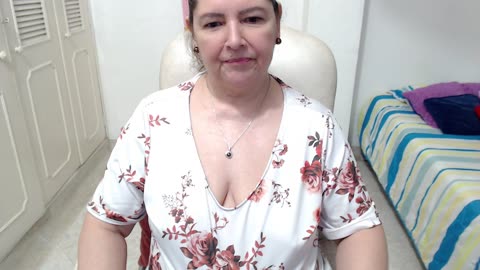 leonela-68: عارضة كاميرا ويب على BongaCams