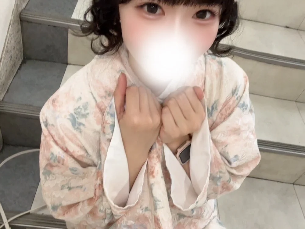 Preview photo of webcam model siorin_18 on Stripchat