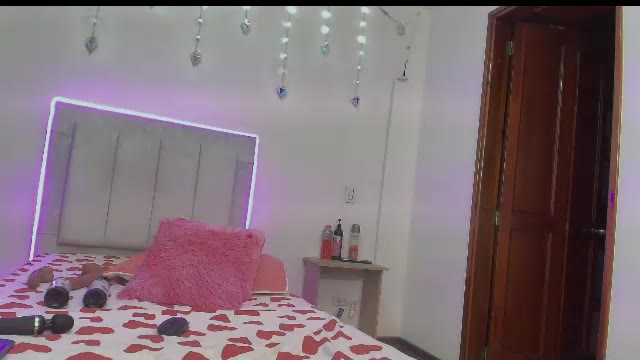suzan_30, webcammodel op Chaturbate: foto's