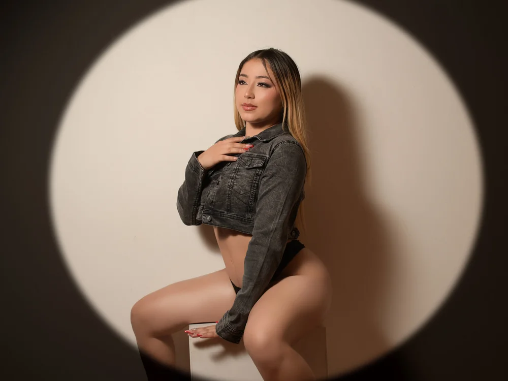 PatyLawrence, modelo webcam de Stripchat: fotos