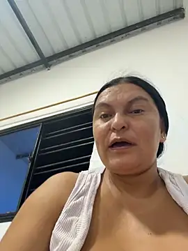 Horny-Mommy-Dirty na Stripchat: fotky a profil