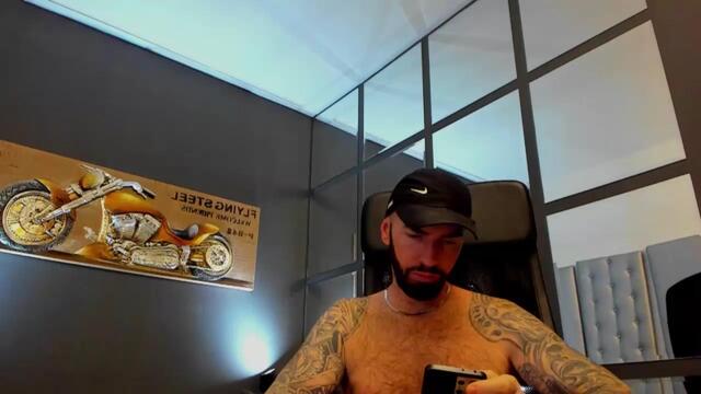 armand na Flirt4Free: fotky a profil