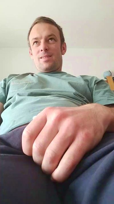 ben2415 – уебкам модел в Cam4: снимки
