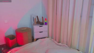 sharlotte777_ na Cam4: zdjęcia i profil
