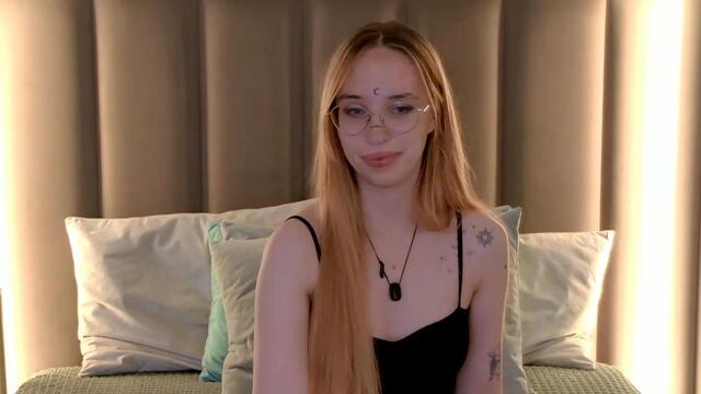 lina-lewitt — Flirt4Free 直播模特：照片与资料