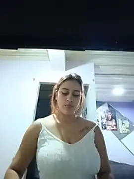 MariBelle1, webcammodel op Stripchat: foto's