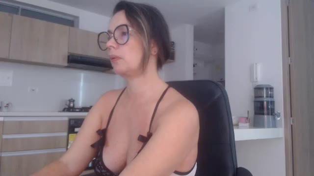 latinpaprika — Chaturbate՝ լուսանկարներ և պրոֆիլ