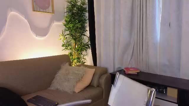 ayleen_mitchell, modelo webcam de Chaturbate: fotos