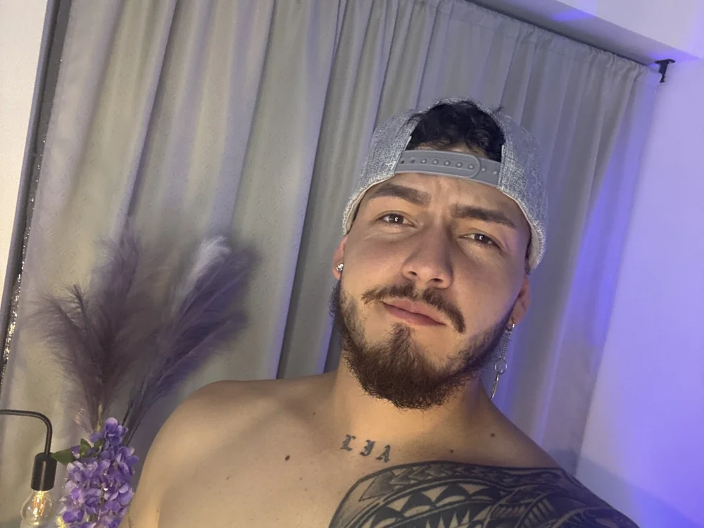 JaxRagnar, model webcam pe Stripchat: poze