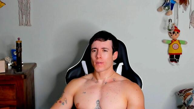 aaron-bain – Flirt4Free webkamerás modell
