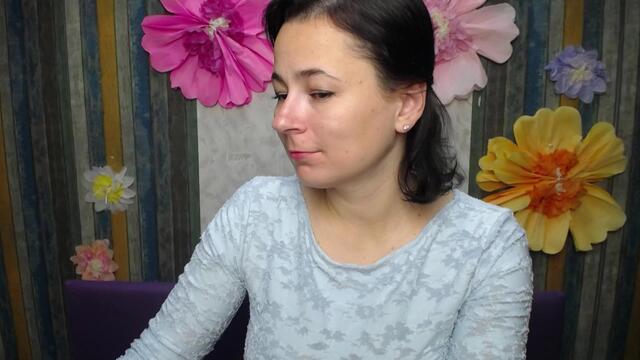 Preview photo of webcam model marie-selfi on Flirt4Free