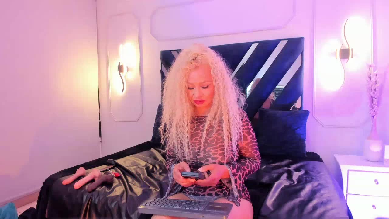 anastasiataylor บน XloveCam: รูปภาพและโปรไฟล์