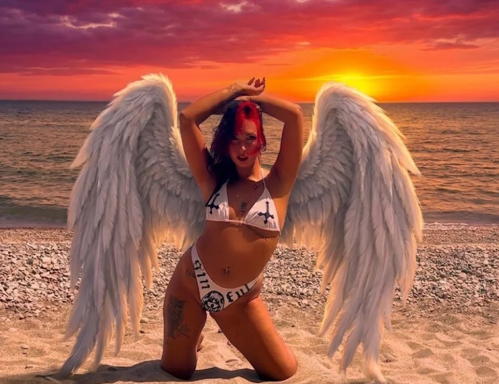 Phoenix_May на Stripchat: слики и профил