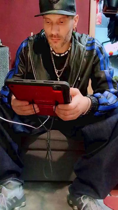 fetishjeans — Cam4 वेबकैम मॉडल: फ़ोटो