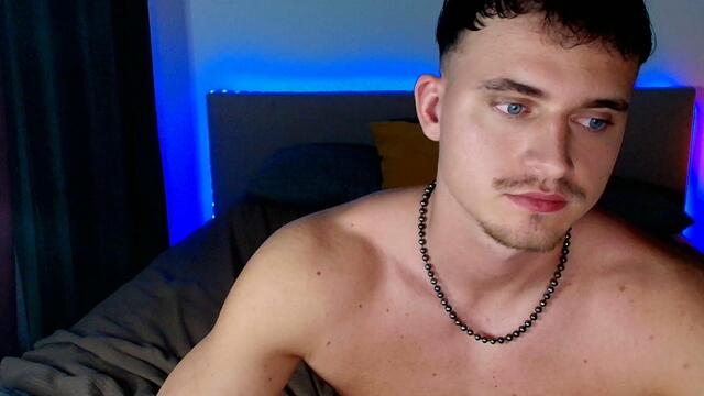 bengie-lauper: عارضة كاميرا ويب على Flirt4Free