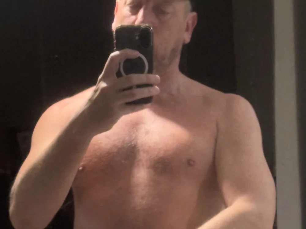 Rollerzzzz, cam model su Stripchat: foto