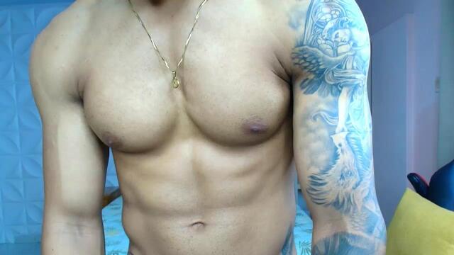 Preview photo of webcam model deymond-lee on Flirt4Free