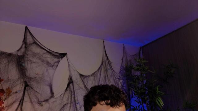 Preview photo of webcam model mugly-yoshida on Flirt4Free