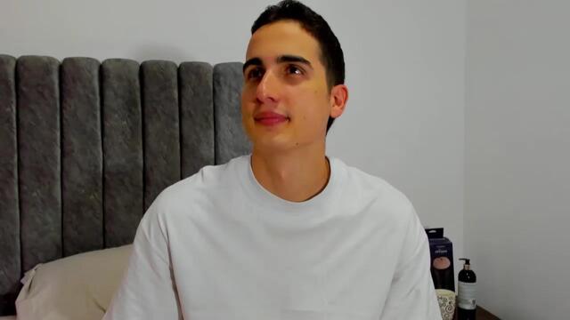 ryan-levi – Webcam-Modell auf Flirt4Free