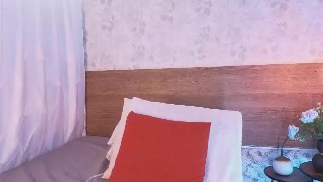 kathira_londres di Chaturbate: foto model webcam