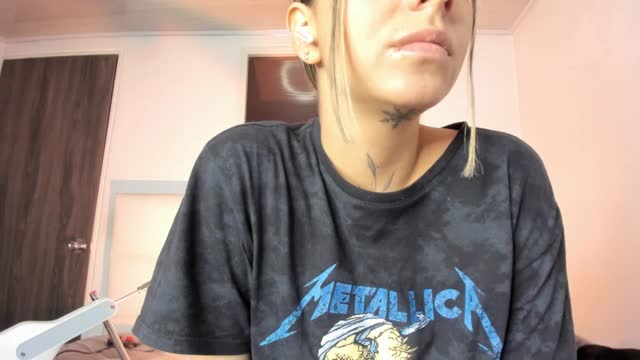 kathym — XloveCam 直播模特：照片与资料