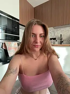 MariiD, model webcam de Stripchat: fotos