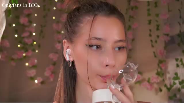 falinecrosthwaite (Chaturbate): nuotraukos, profilis