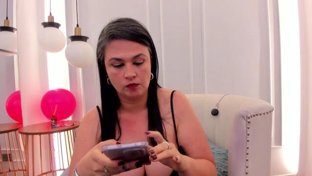caroline-saenz ב-Flirt4Free: תמונות ופרופיל