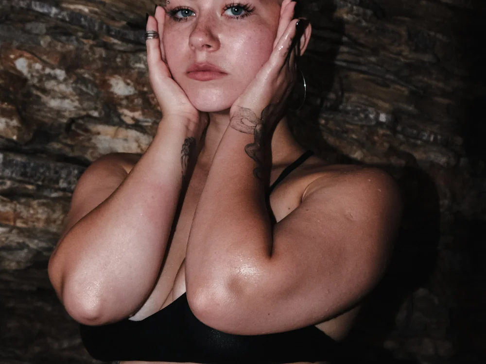 AmiableMuffleGirl, webcammodel på Stripchat: fotos