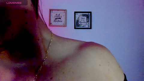 buttycherry, webcam-malli (BongaCams): kuvat