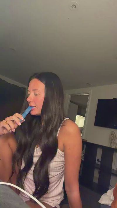 ells2422, webcammodell på Cam4: bilder