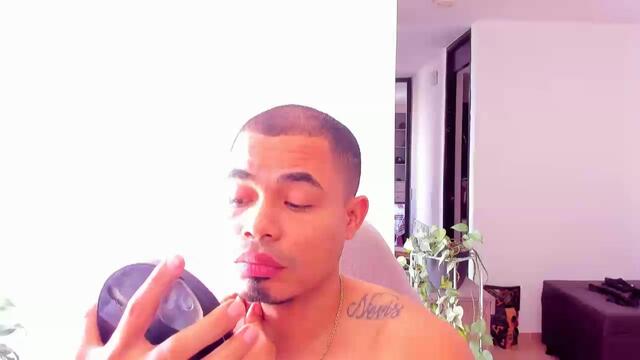 jackson-gray: عارضة كاميرا ويب على Flirt4Free