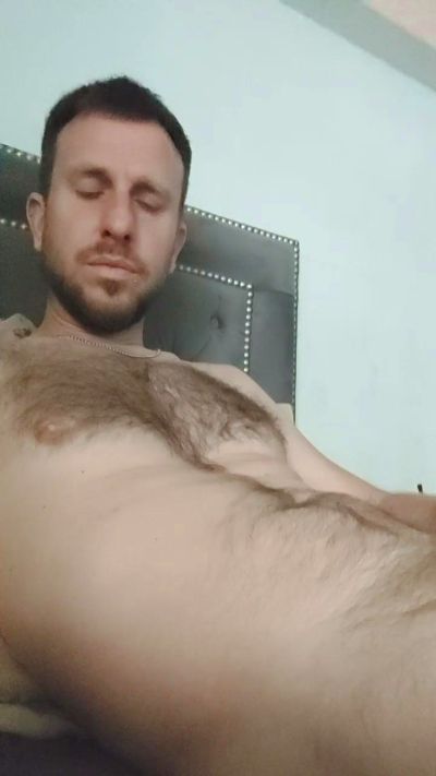 sertito3333 – уебкам модел в Cam4: снимки