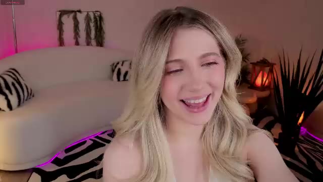 pinkadele – уебкам модел в Chaturbate: снимки