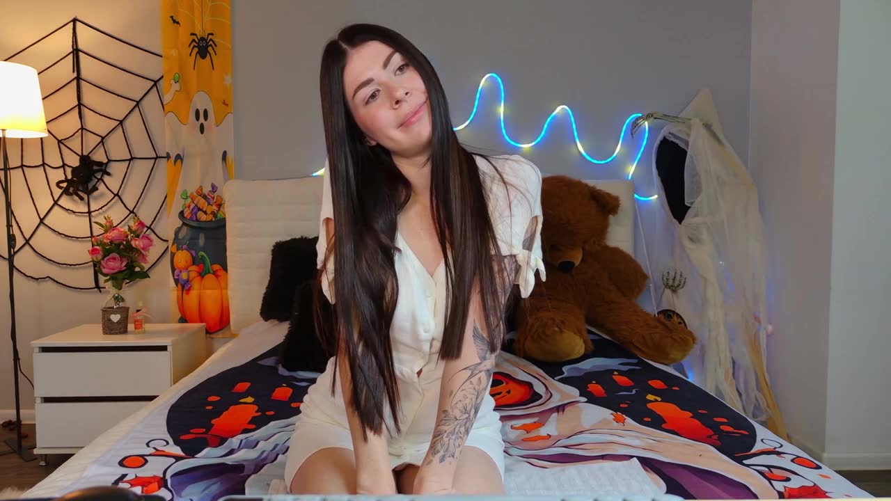 milasecretss di XloveCam: foto model webcam