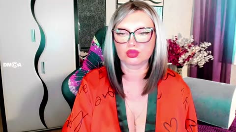 Preview photo of webcam model yourmilfa on BongaCams