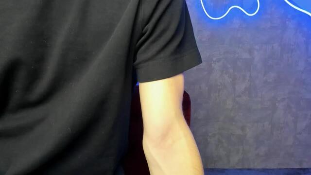 curt-keller: عارضة كاميرا ويب على Flirt4Free