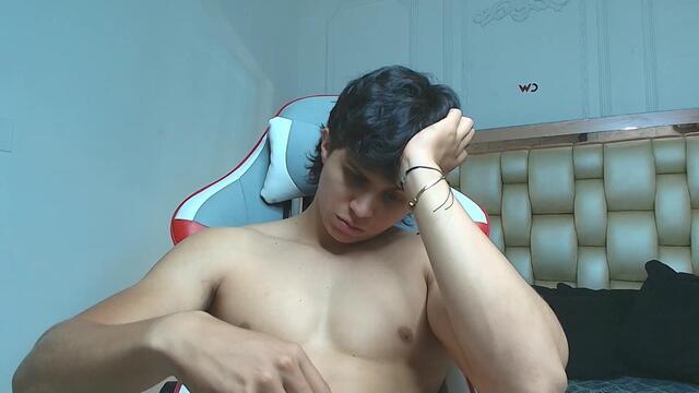 nick-finne na Flirt4Free: fotky a profil