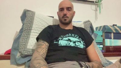 alessandromori9 na Cam4: slike in profil