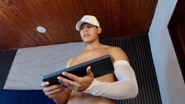 charles-kinsgley ב-Flirt4Free: תמונות ופרופיל