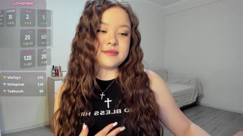 Preview photo of webcam model mirenelma on BongaCams